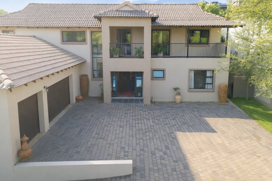 5 Bedroom Property for Sale in Xanadu Eco Park North West